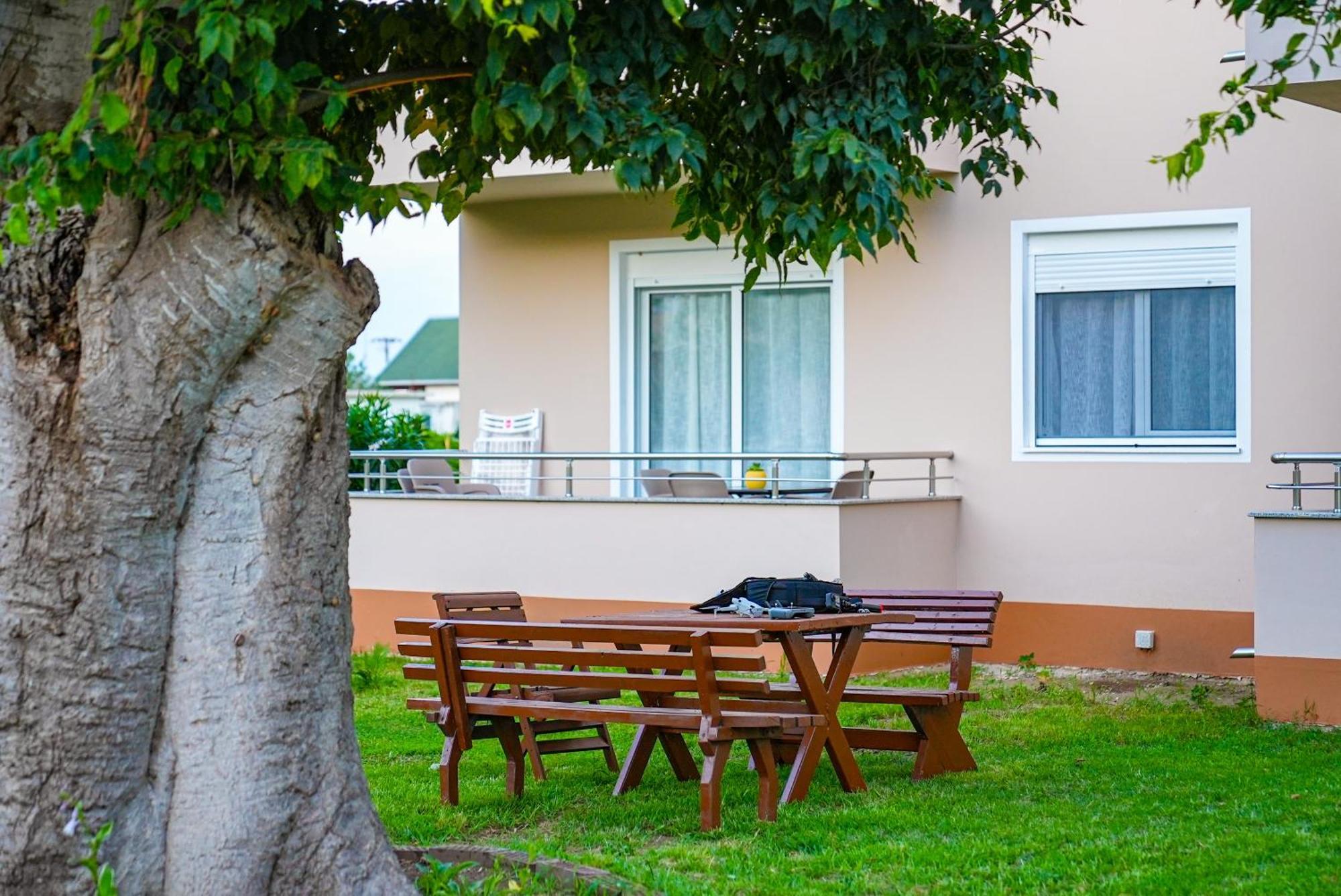 Mar Nero Apartments Bregvija Экстерьер фото